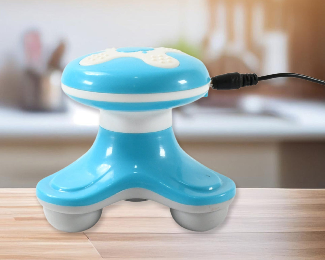 Multifunctional Mini Massager, Triangle Electric USB Massager, Automatic Switch, Relieve Fatigue, As a Gift (1 Pc / Battery Not Included)