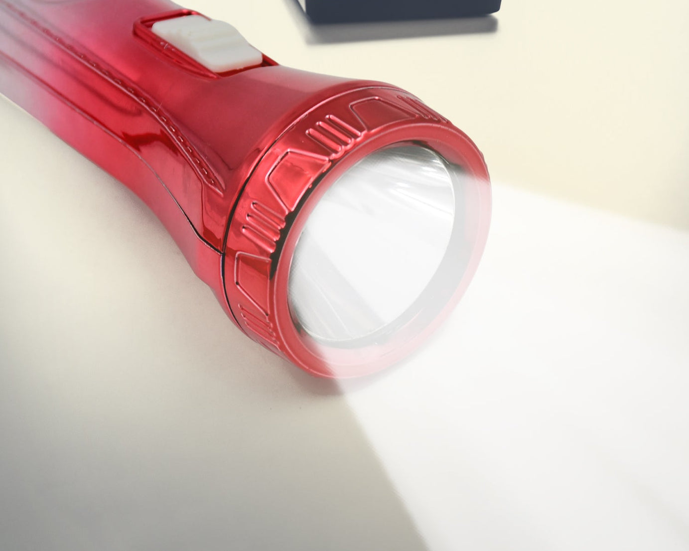 Portable LED Flashlight