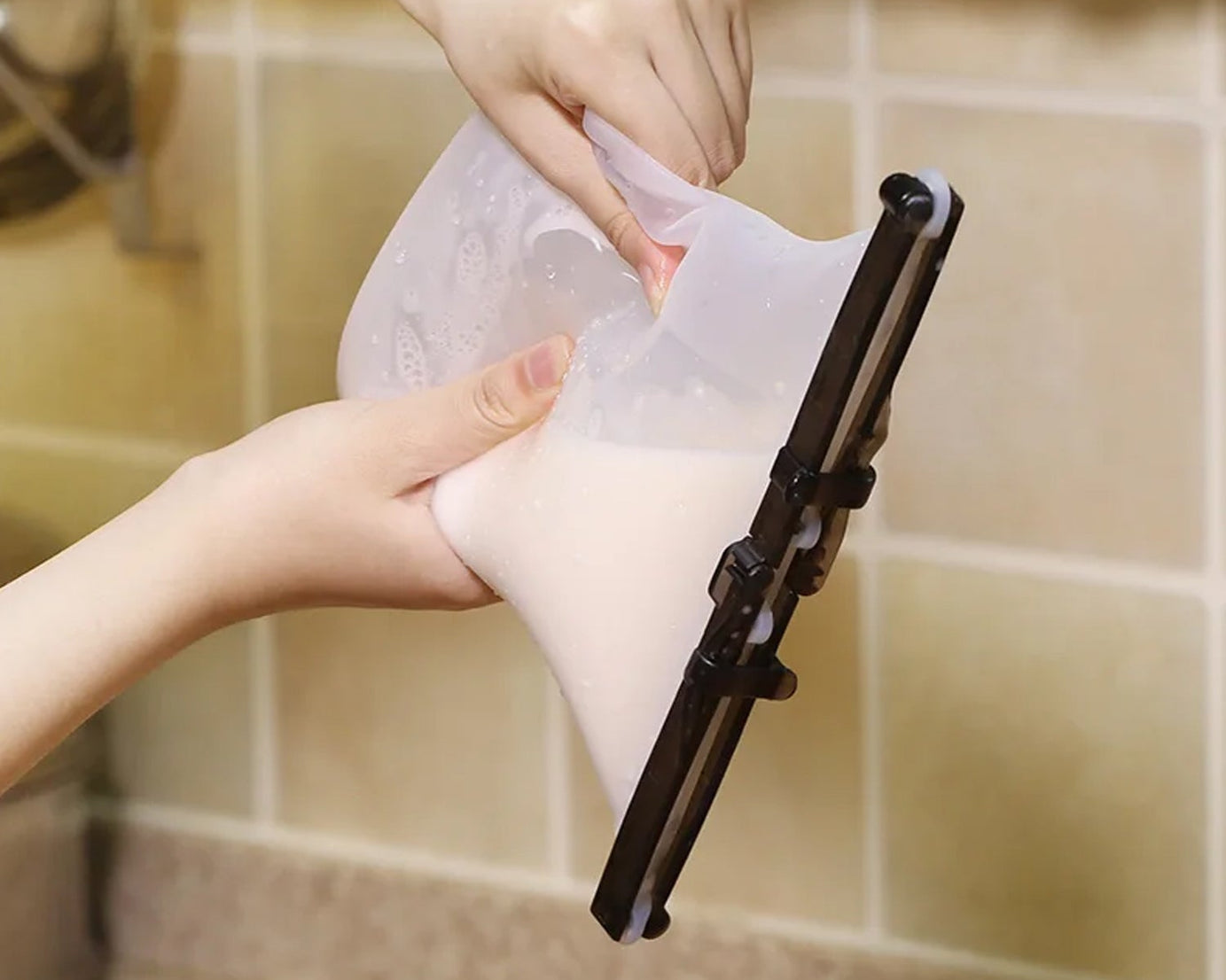 Reusable Silicone Food Storage Bag Set Leakproof Lock Reusable Flat Bottom Freezer Bags, Sandwich Bags, Silicone Food Grade Kids Snack Bags, BPA Free Microwave Dishwasher Safe (1 Pc)