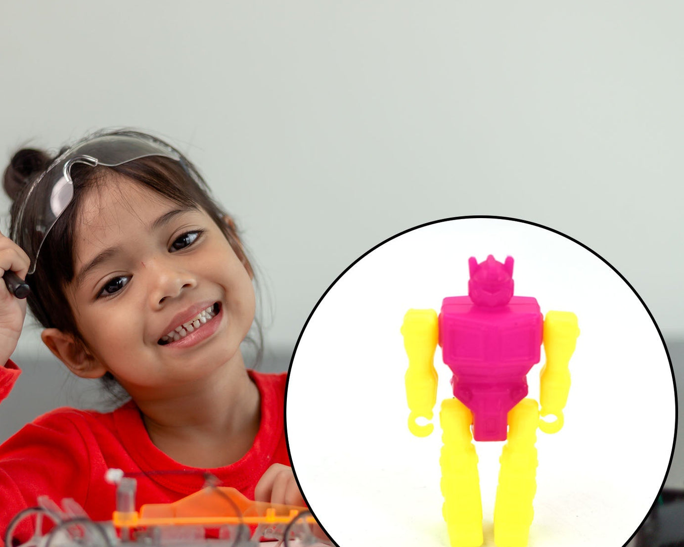 Small robot toy for children