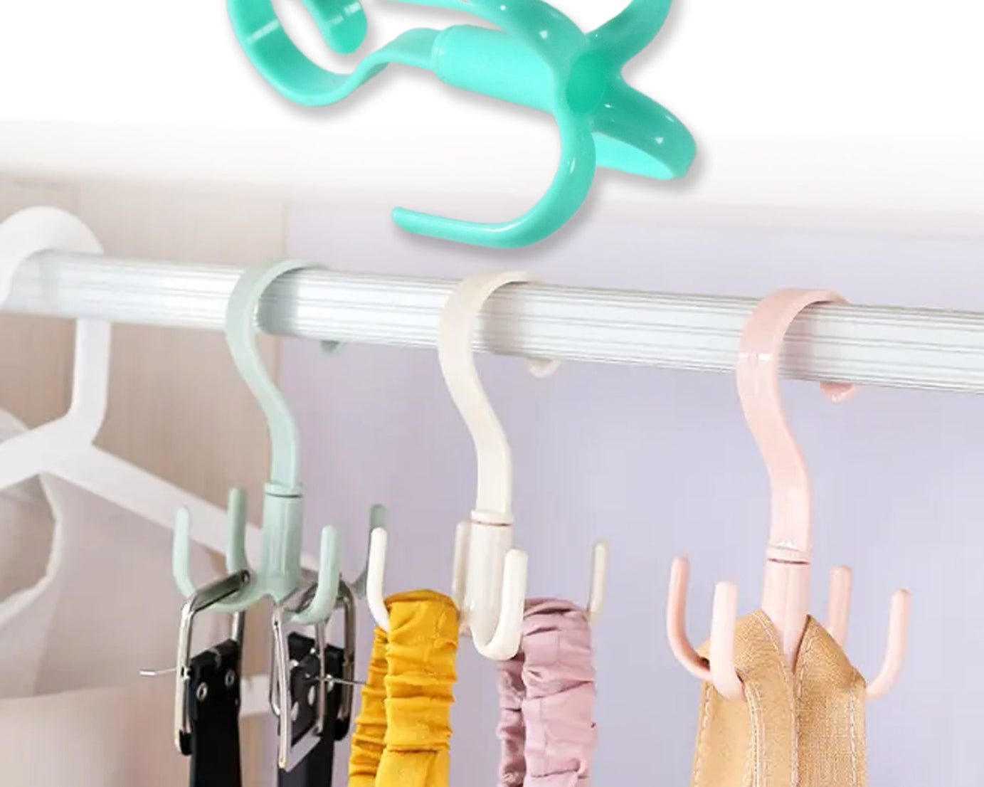 Purse rack for handbags with rotating feature.