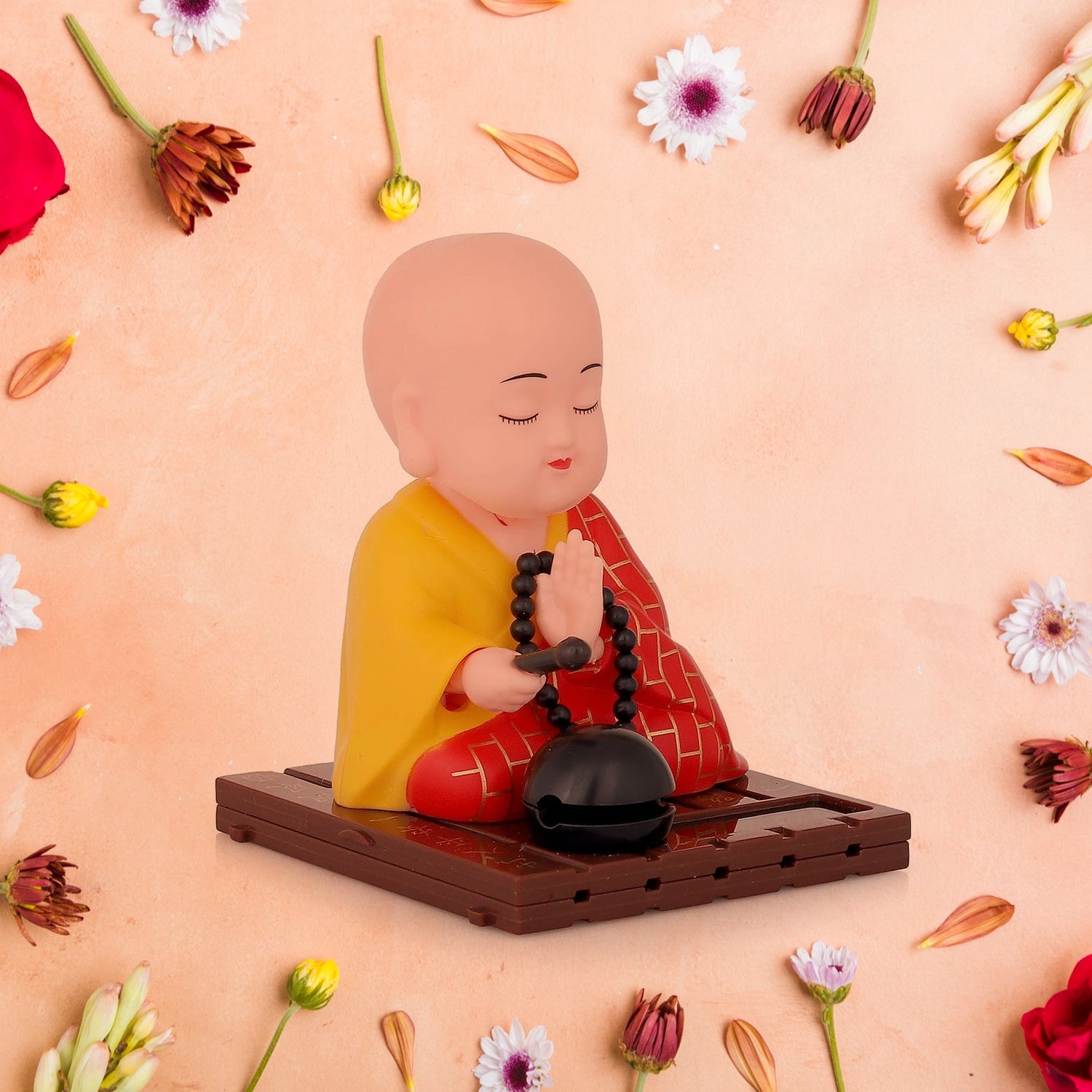 Solar Powered Sitting Buddha Statue, Moving Head and Hand (1 Pc / Medium)