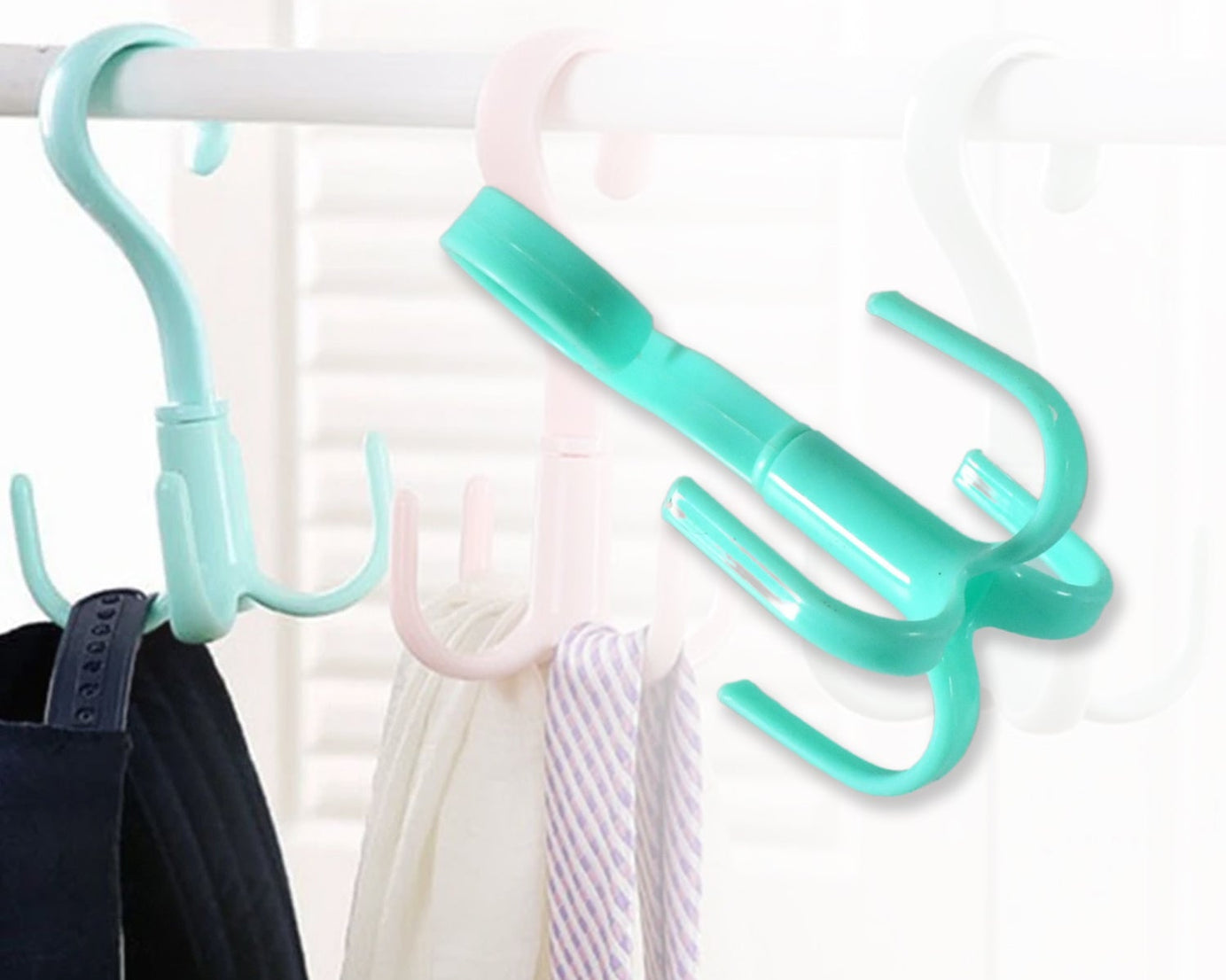 Multi-function handbag rack rotatable design.