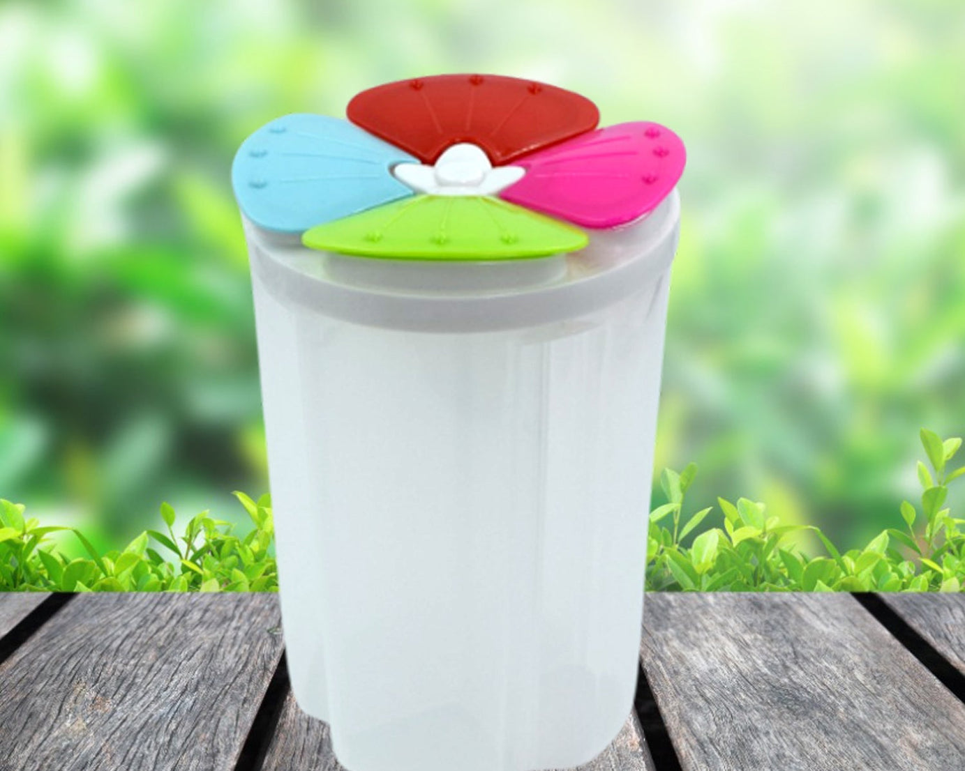 Four-section food container with airtight seal