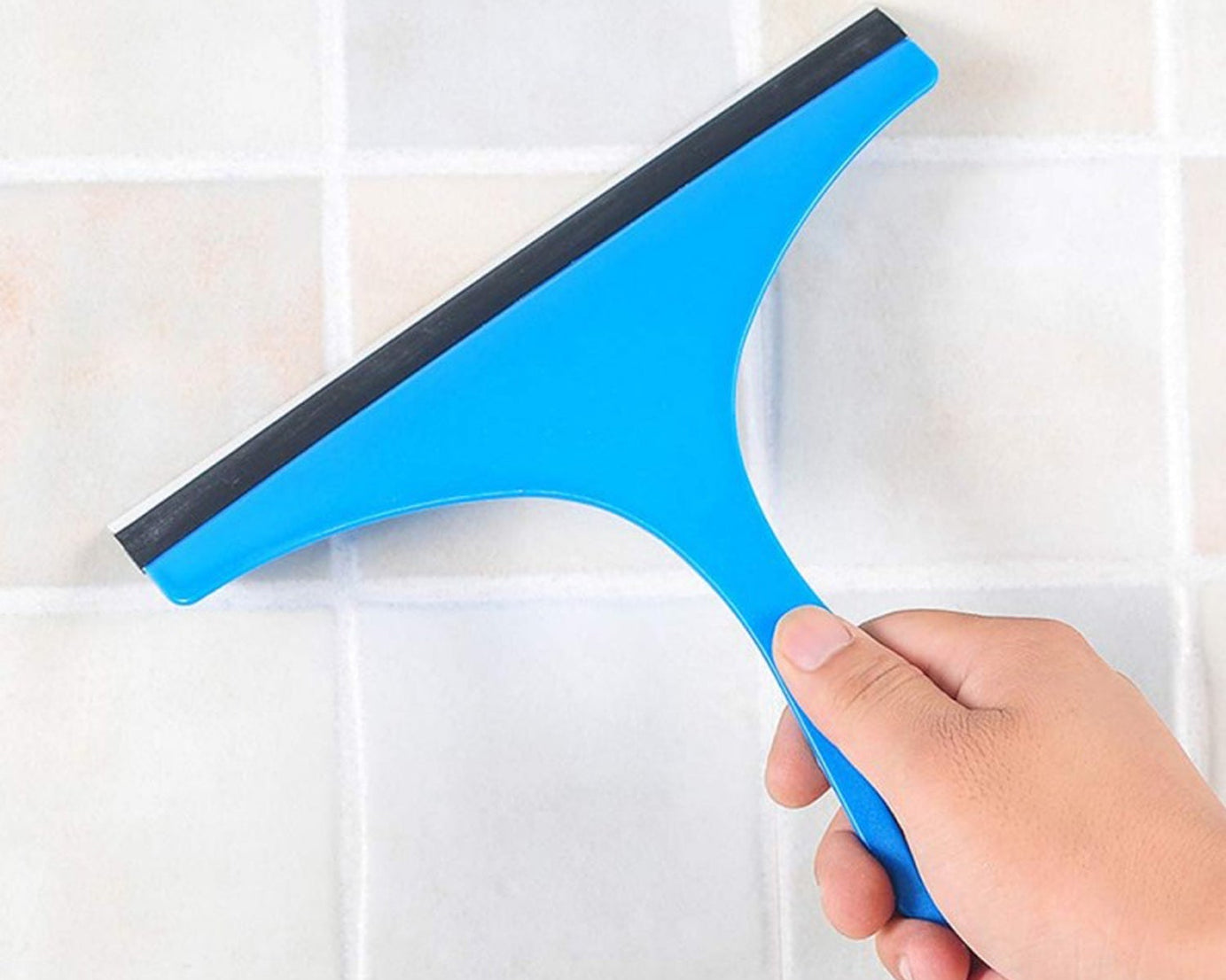 Practical car mirror wiper for daily use