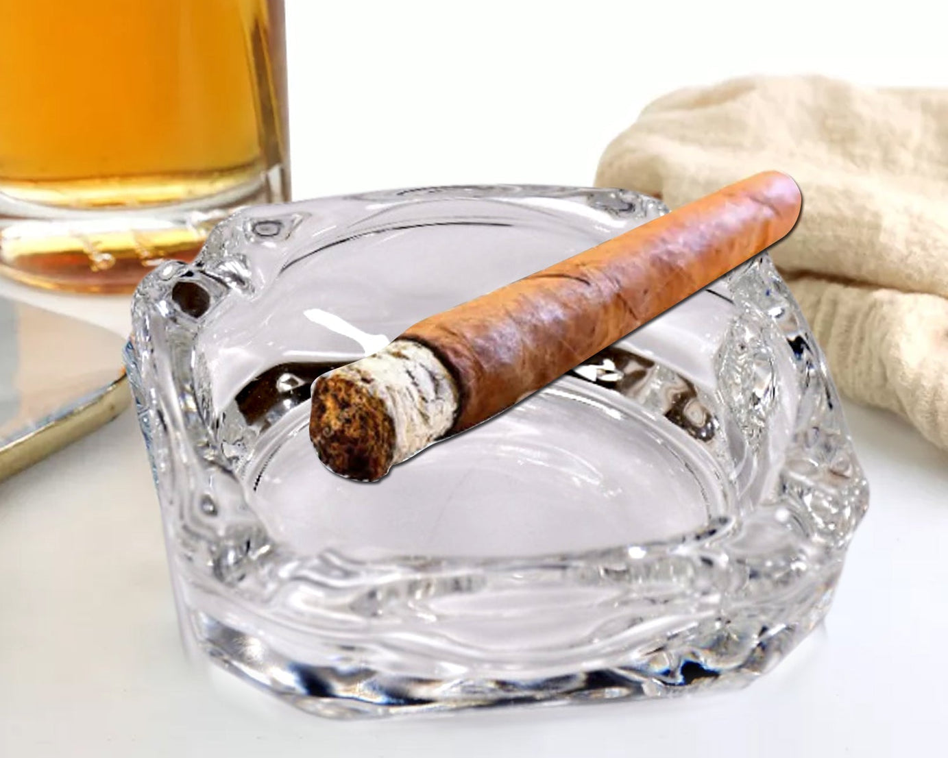 Glass Brunswick Crystal Quality Cigar Cigarette Ashtray Round Tabletop for Home Office Indoor Outdoor Home Decor