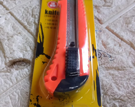 Multi-Use Iron Cutter, Cutting Blade and Precision Knife Blade, Utility Knife - Heavy Duty Industrial Cutter Knife (18mm)