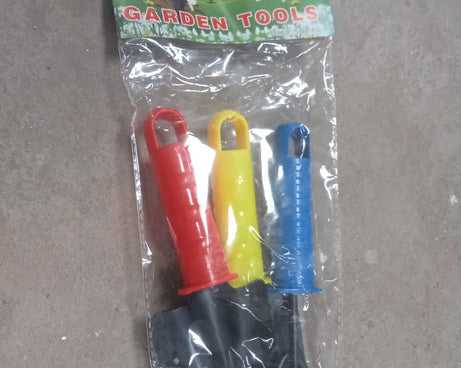Colorful garden tools set of 3 for planting and gardening
