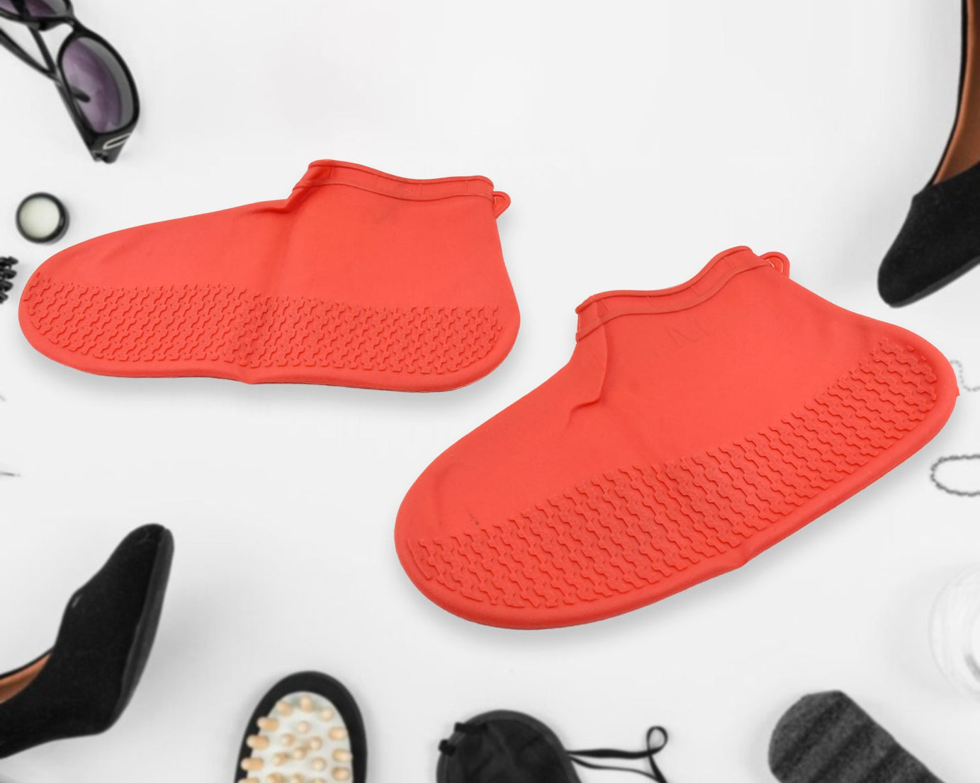 Non-Slip Silicone Rain Reusable Anti skid Waterproof Fordable Boot Shoe Cover (Medium Size / 1 Pair / Red)