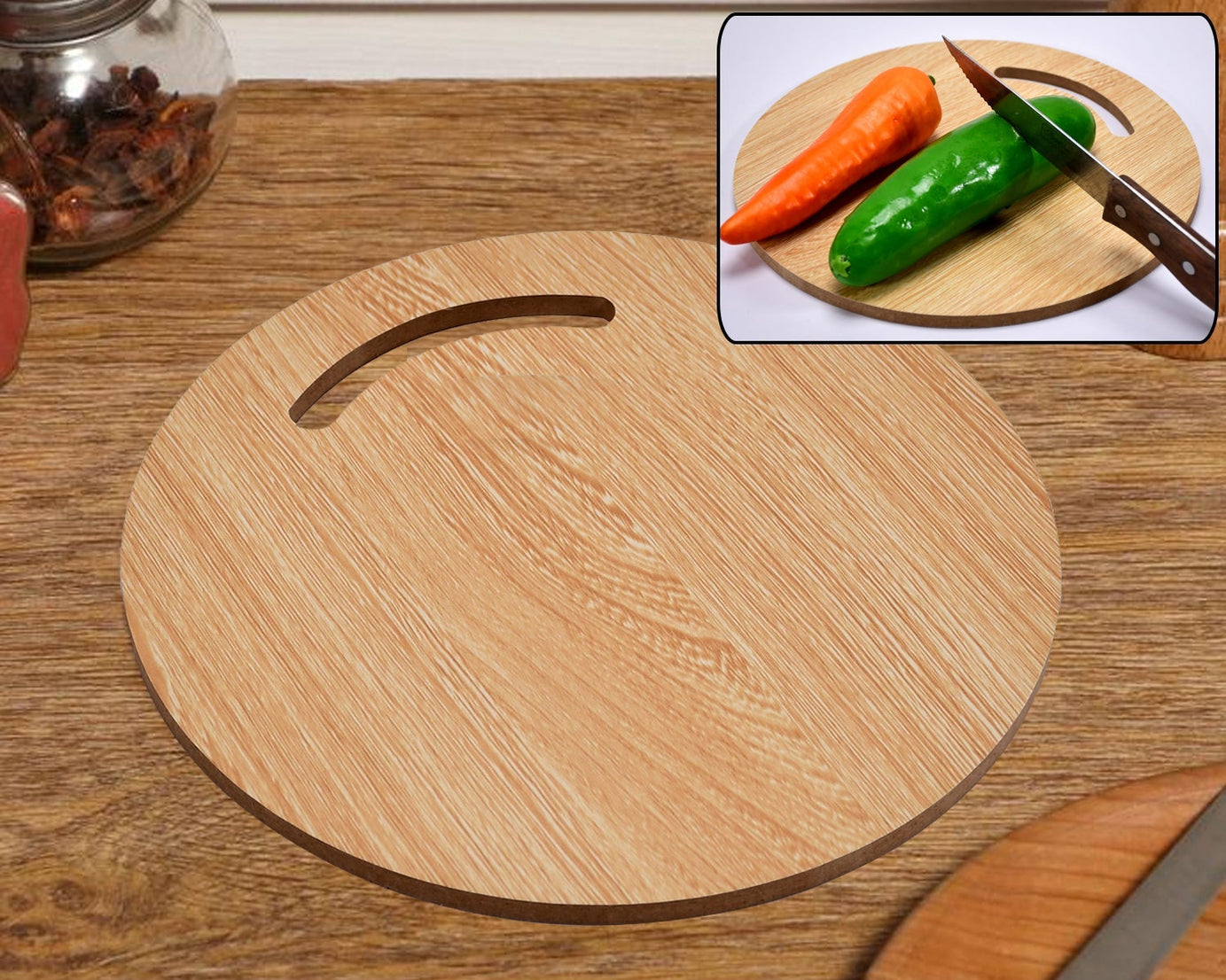 Wooden chopping board with handle