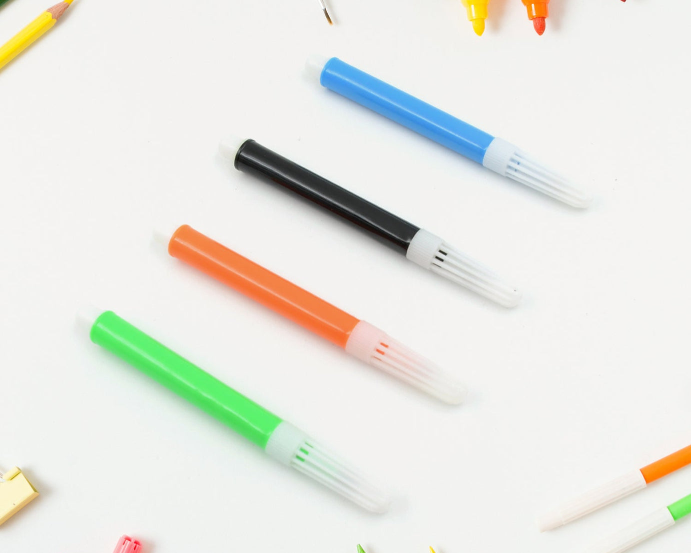 Marker Pen Color, Drawing Art Set for Kids Crafts Kit Children Gift Painting Birthday Gift for Beginner and Serious Artists, Art Supplies Waterproof Writing for DIY Crafts (4 Pcs Set)
