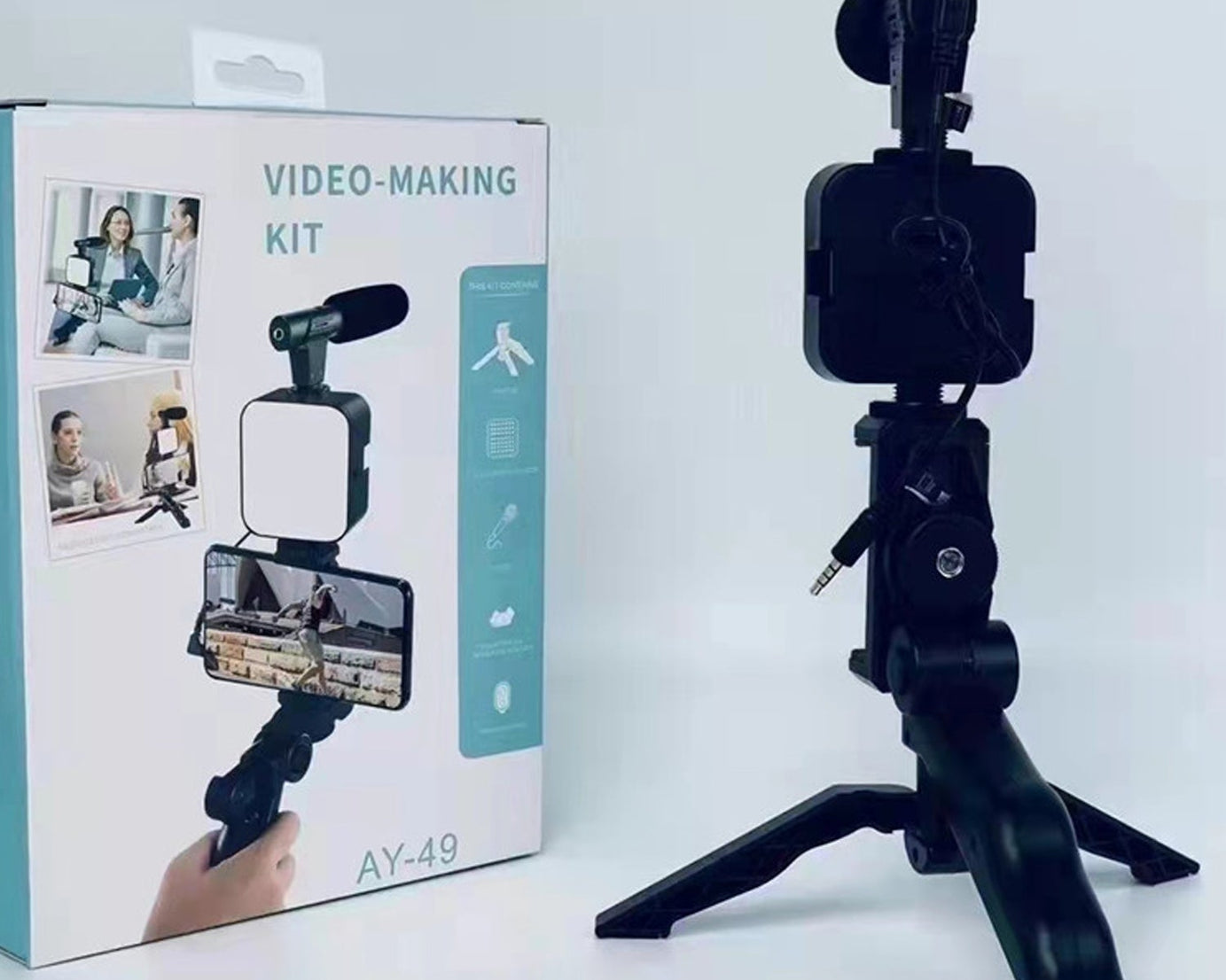 Vlogging kit with mic and phone holder