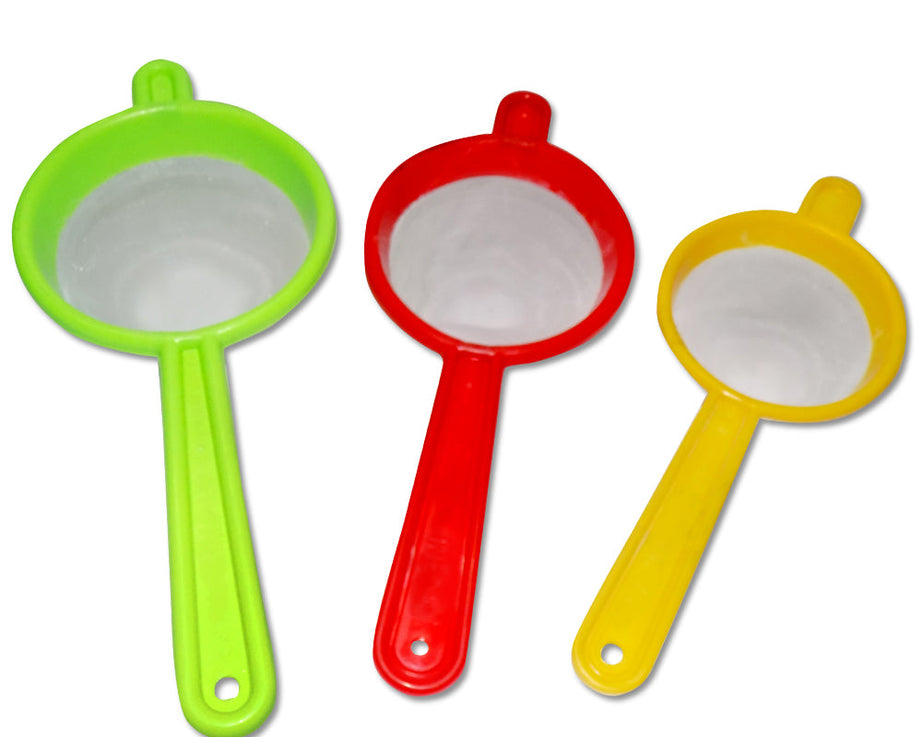 Multipurpose strainers for tea and coffee, comes in a pack of three.