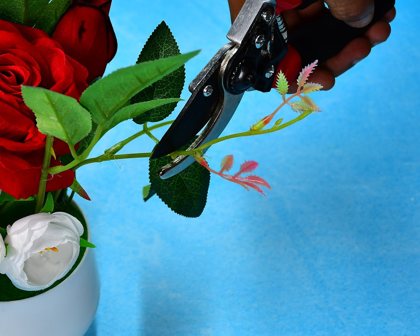 21cm red shears for pruning and gardening