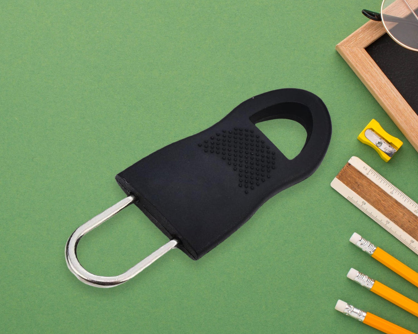 Zipper Pull Tab Zipper Tags Cord Pulls Zipper Extension Zip Fixer for Luggage Suitcase Backpack Jacket Bags Style Metal Zipper Head Zip Fixer Tags Handbag Backpack Plastic (1 Pc)