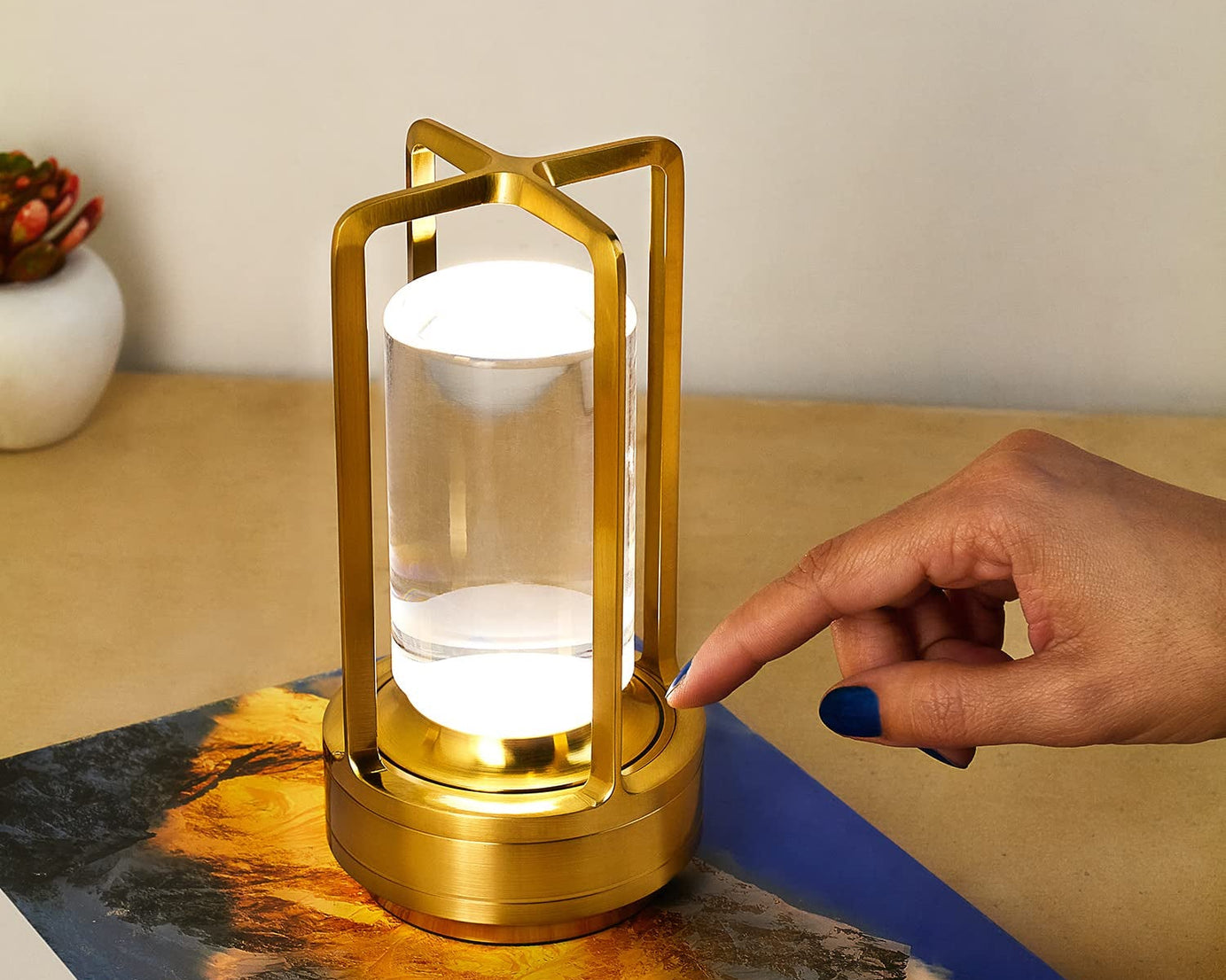 Crystal Lantern Lamp, Crystal Lantern Table Lamp, 3 Colors Rechargeable Cordless Led Lights for Restaurant / Bedroom Lights (1 Pc)