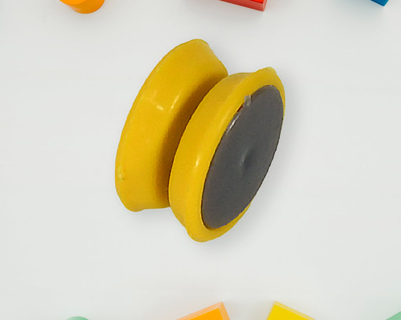 Small yoyo toy with string, rotating yoyo toy, brain exerciser for kids