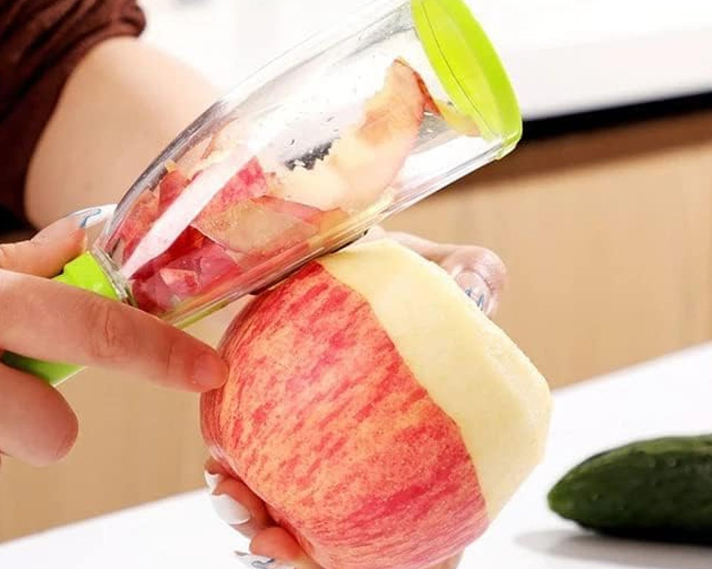 Kitchen peeler for fruits and vegetables