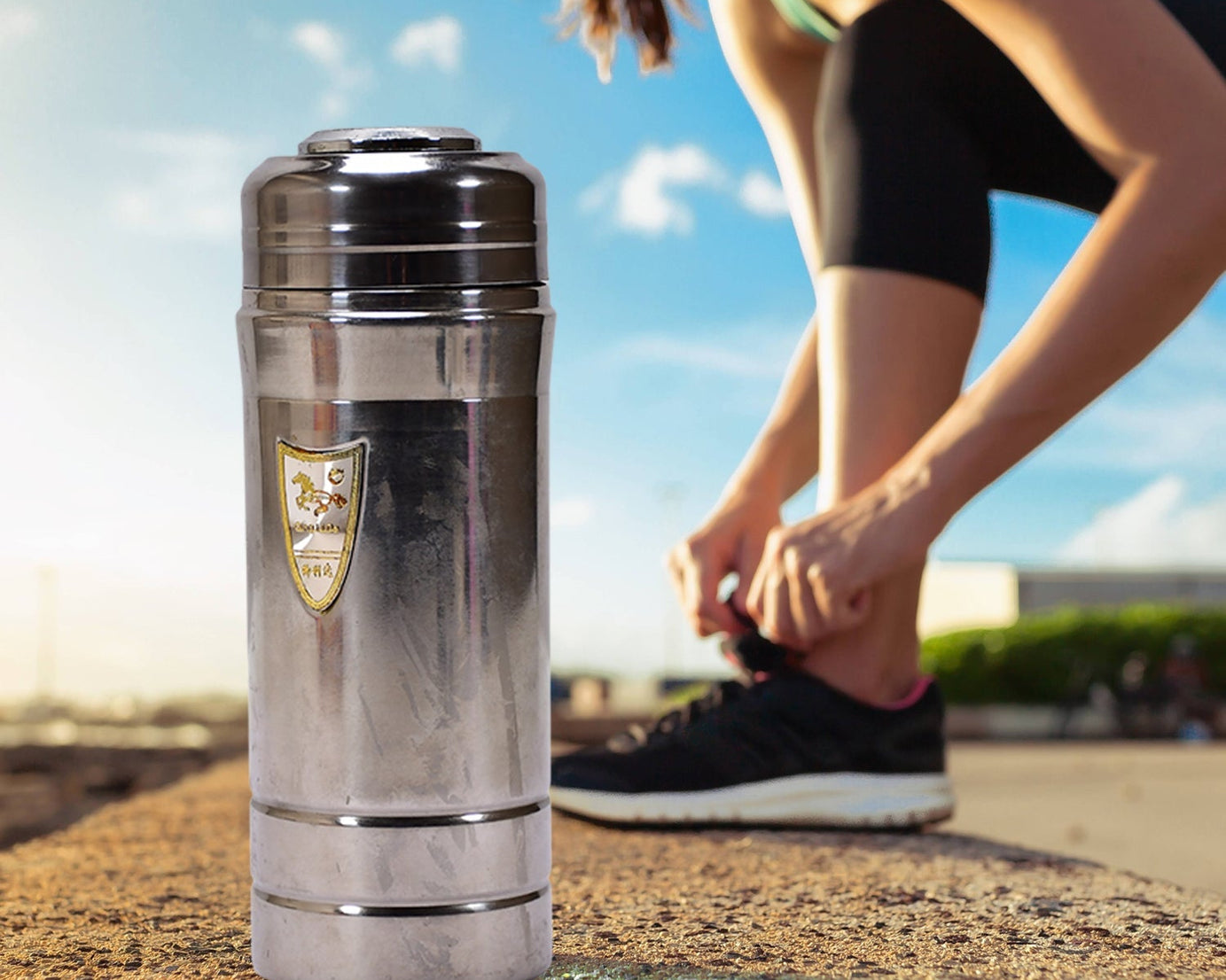Stainless steel insulated water bottle, front view