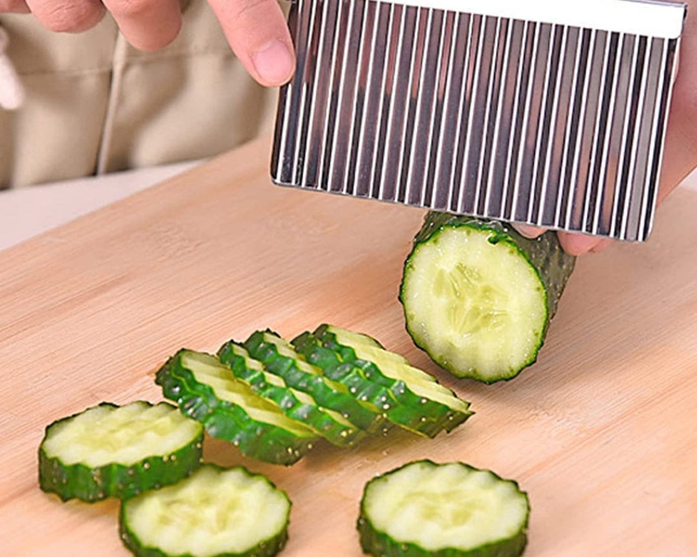 Vegetable crinkle cutter