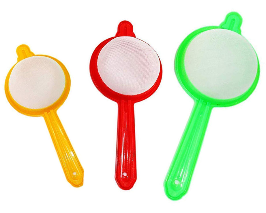 Set of three plastic strainers for tea and coffee, multipurpose.