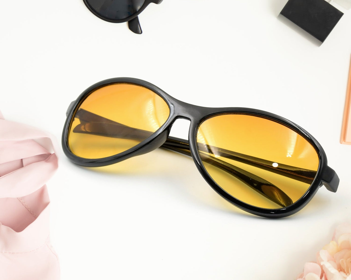 8764 Smart Vision Glasses UV Protected Sunglasses, Lightweight and Attractive Design 3D classic Sunglasses for Men & Women, Lightweight, Both Outdoor and Indoor Use (1 Pc )