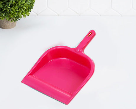 Lightweight plastic dustpan with handle, suitable for all surfaces.