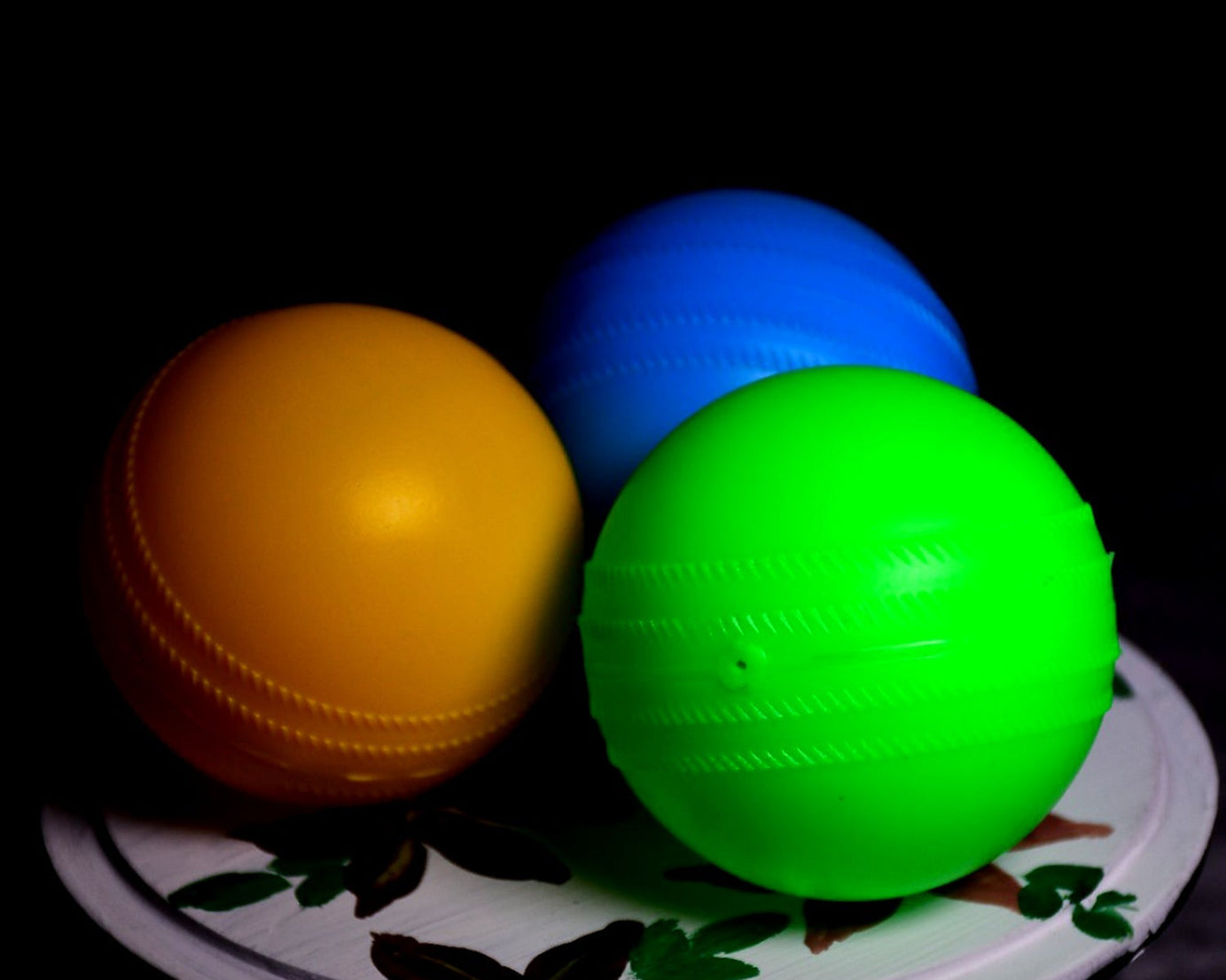 Soft and colorful balls for toddlers' play tents.