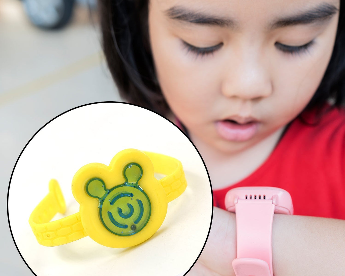 Kid's wrist watch with Mickey Mouse design