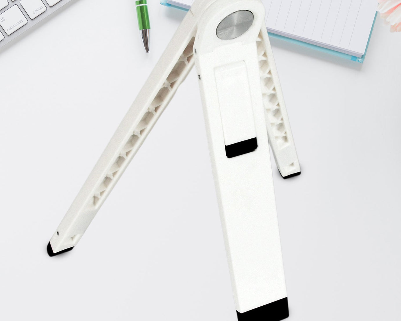 Portable tablet stand