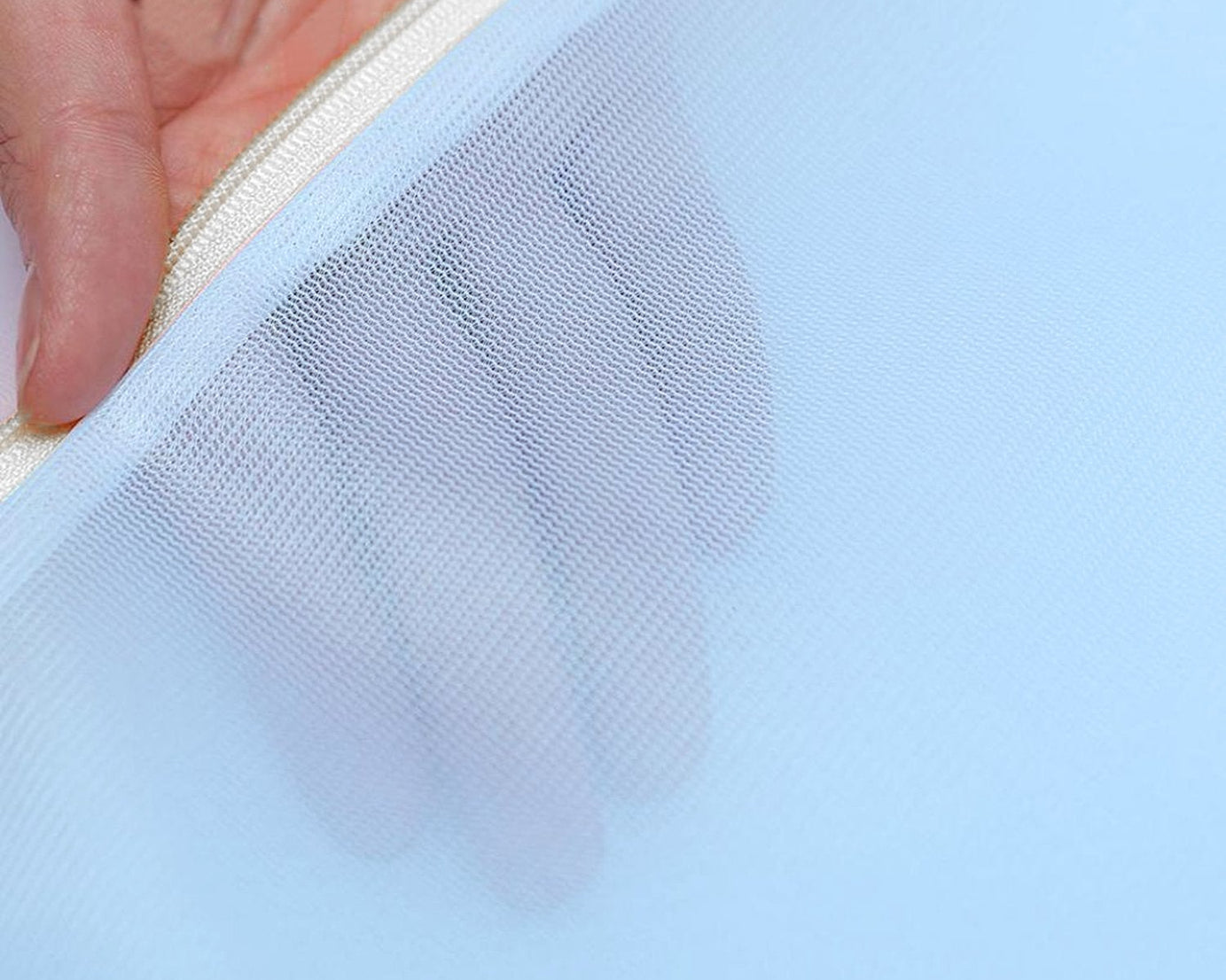 Lightweight zip net bags for vegetables and fruits