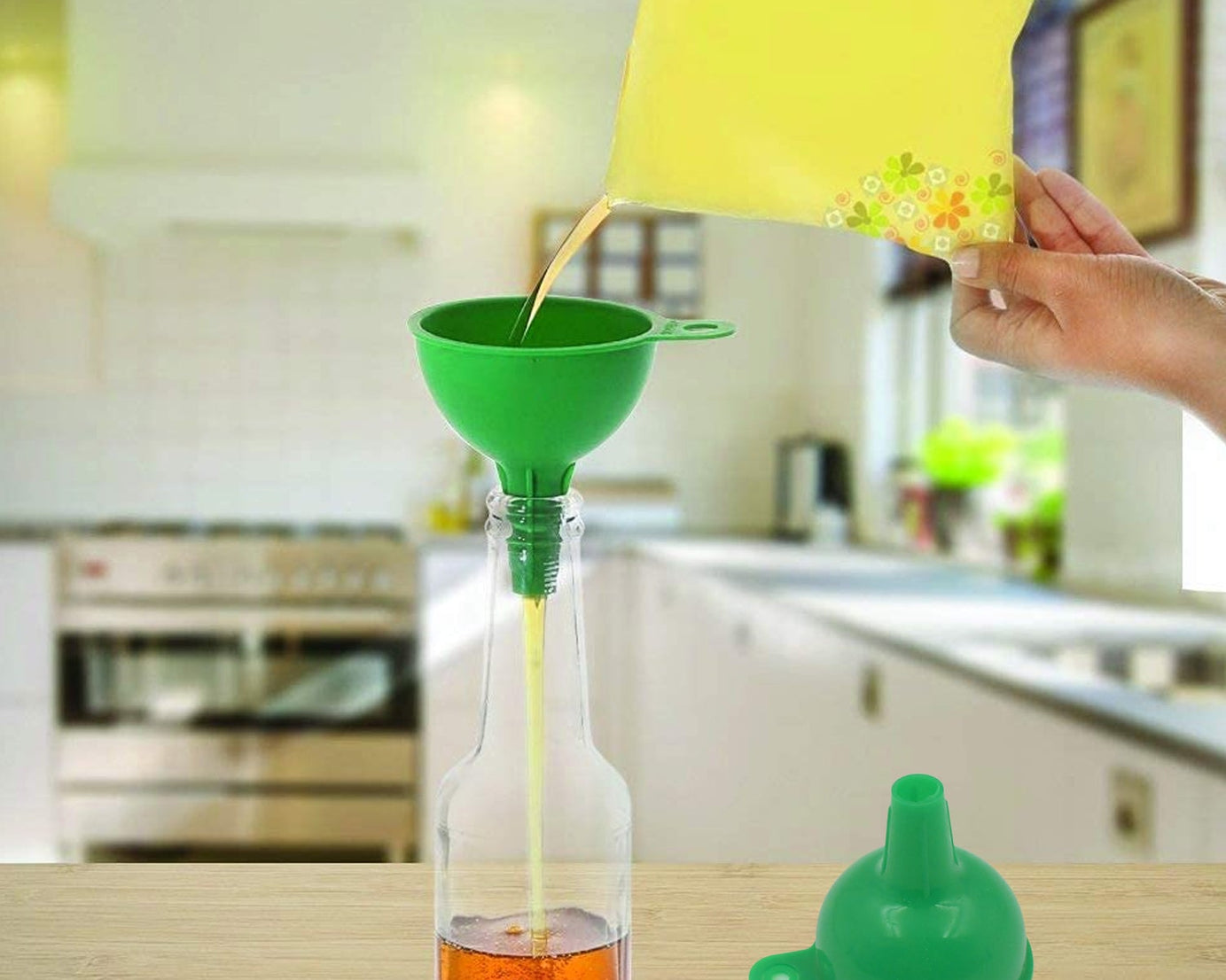Silicone Funnel For Pouring Oil, Sauce, Water, Juice And Small Food-Grains (1 Pc Green)