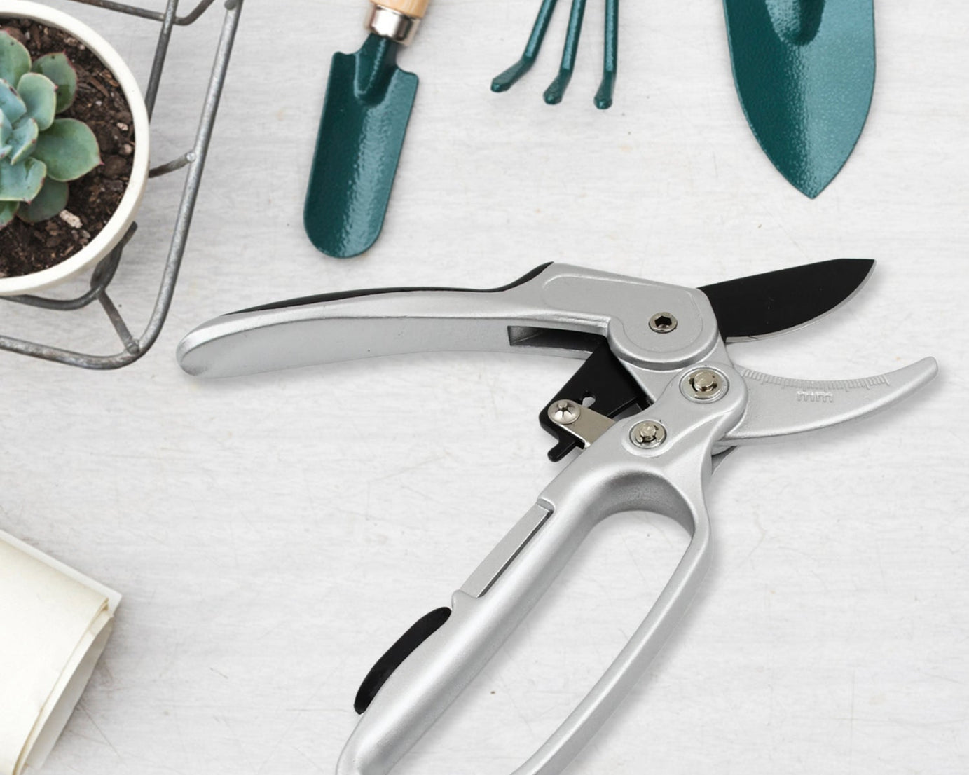 Safe Lock Button Pruning Shear