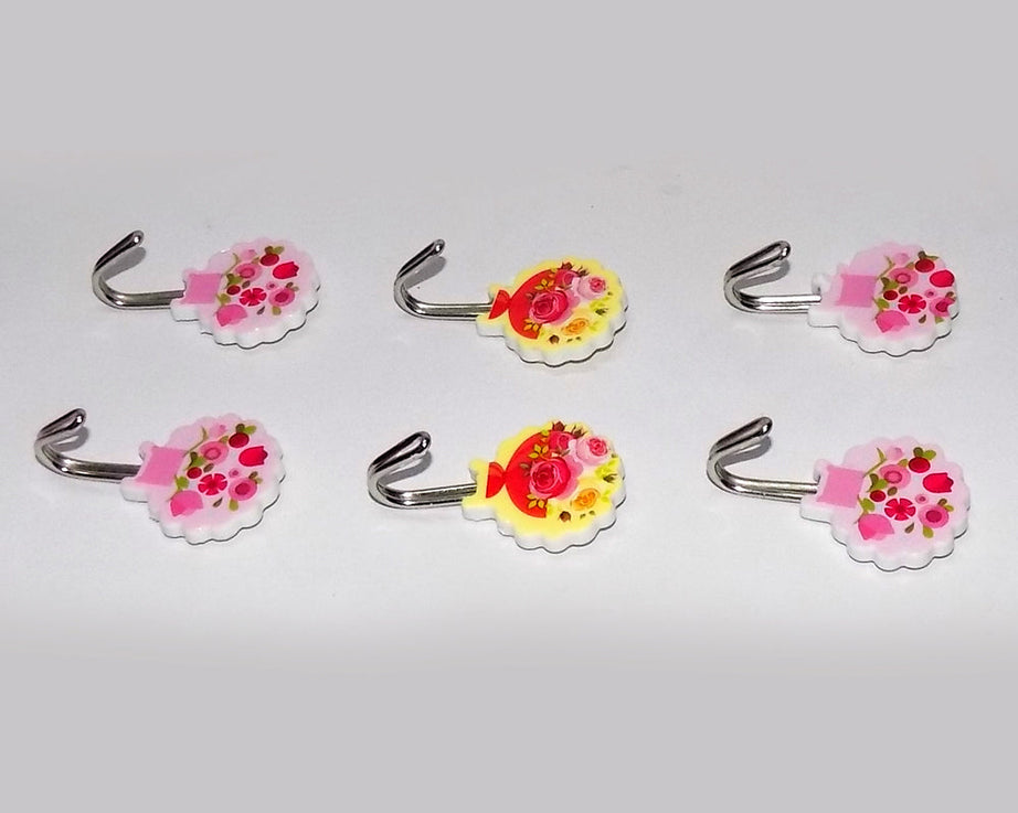 Easy-to-install plastic hooks for hanging, 6 pcs.