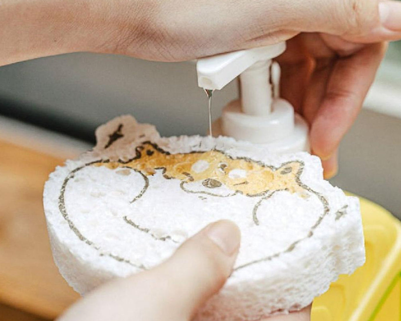 Absorbing dishwashing pad