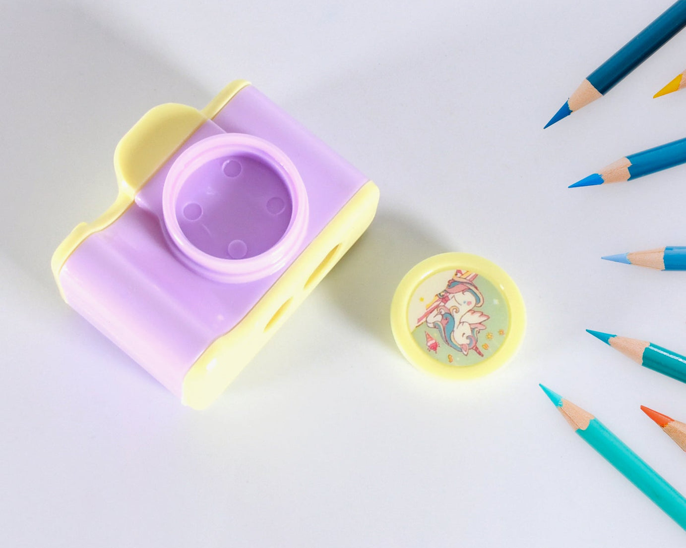 Camera Shape Pencil Sharpener | Simple Student Office Sharpener | Fashionable and Convenient, Lightweight Manual Sharpener for Kids Boys Girls Birthday Return Gifts (1 Pc)