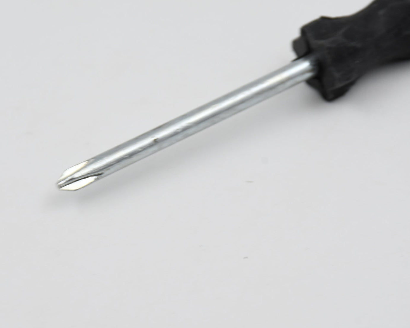 Small Cross-Head Screwdriver for Appliances