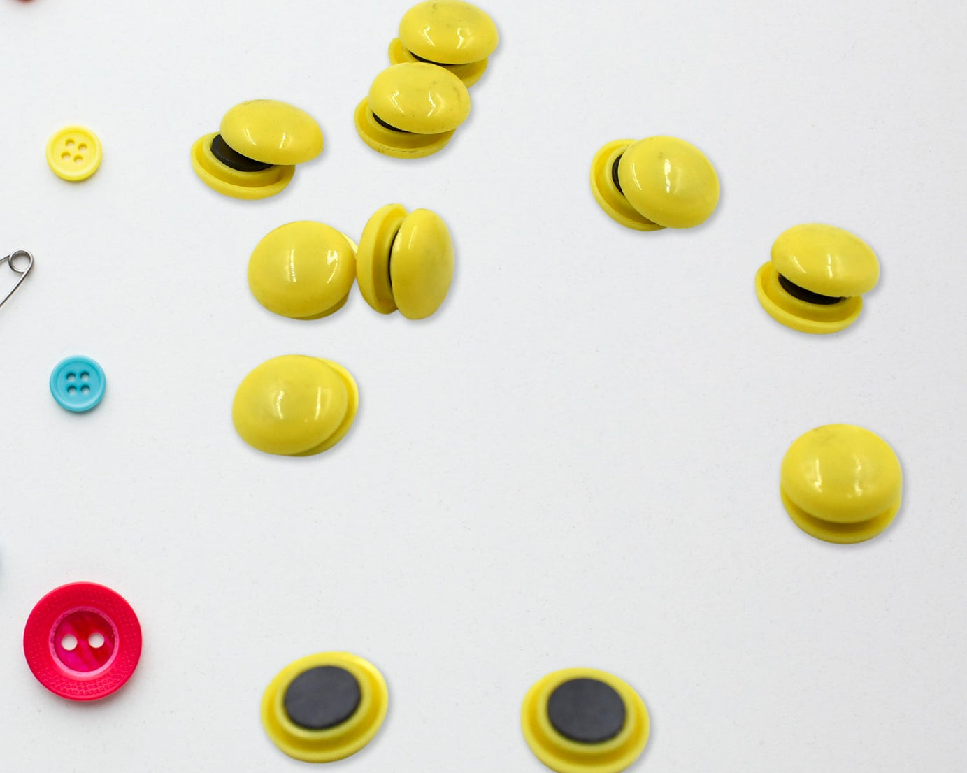 White Board Magnetic Particle Circle 2cm Color Magnetic Nail Household Teaching Magnet Strong Plastic Magnetic Buckle (Pack of 200pc)