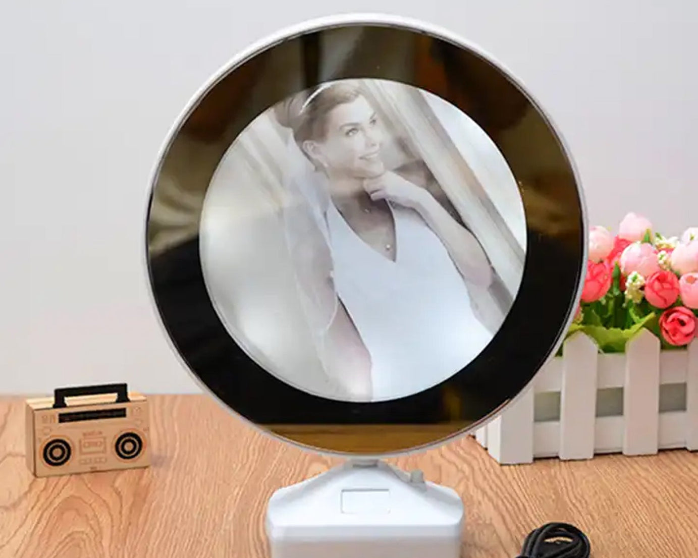 Plastic 2 in 1 Mirror Come Photo Frame with Led Light