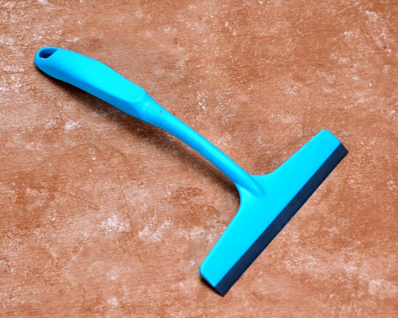 Glass wiper broom for platform cleaning, no-dust