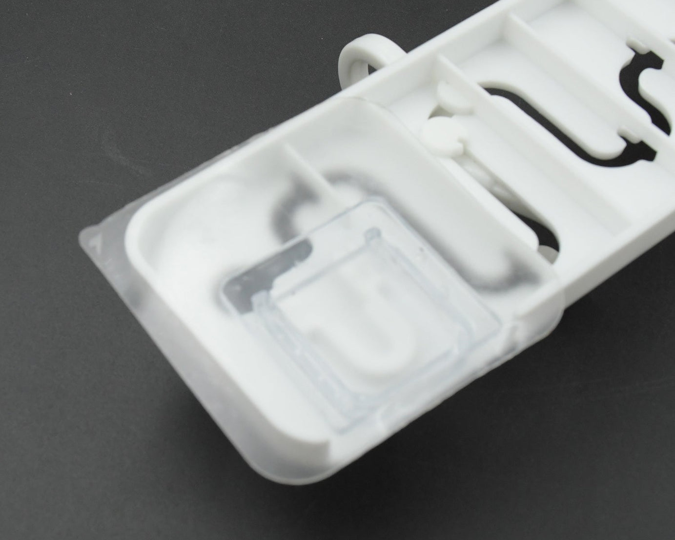 Adjustable Wall Hook: Slides for Easy Access (Bathroom & Home)