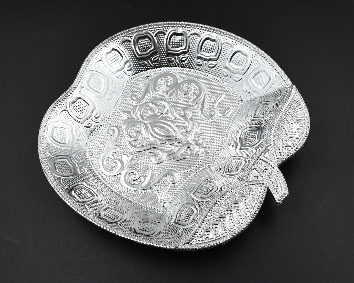 DECORATIVE MUKHWAS SERVING TRAY SERVING MUKHWAS PLATE FANCY CANDY TRAY DRY FRUIT SERVING TRAY (1 Pc Set)