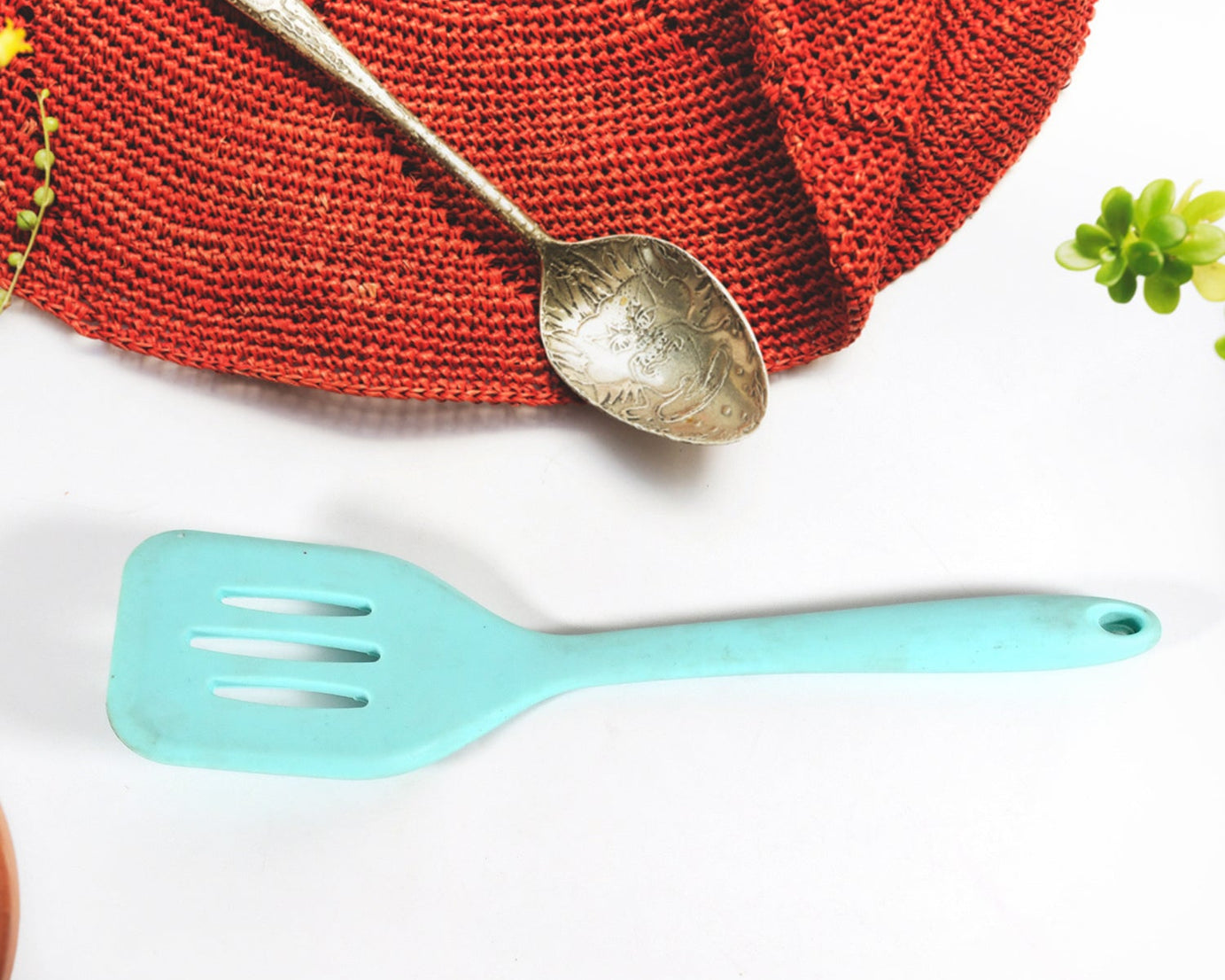 Multipurpose Silicone Spoon, Silicone Basting Spoon Non-Stick Kitchen Utensils Household Gadgets Heat-Resistant Non Stick Spoons Kitchen Cookware Items For Cooking and Baking (1 pc)