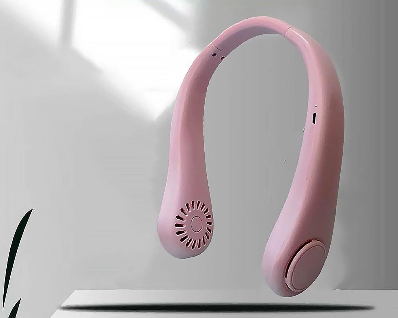 Portable Neck Fan: Holiday Hands Free Bladeless Neck Fan, 360° Cooling Hanging Fan, USB Rechargeable Personal Neck Fan, Wearable Neck Fan Suitable for Traveling