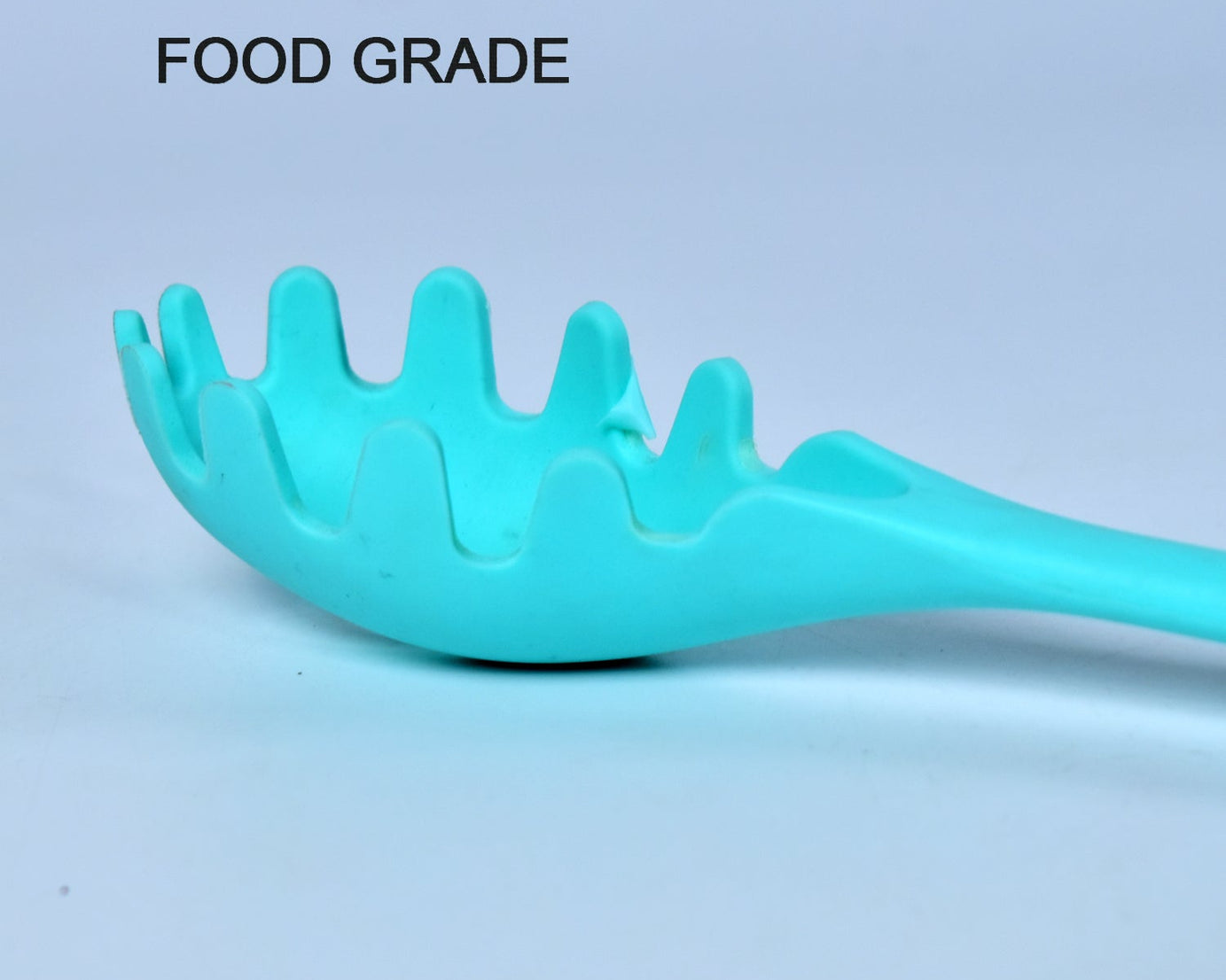 Best kitchen pasta spoon for serving spaghetti