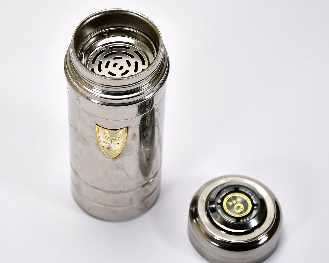 Stainless steel water bottle, side view