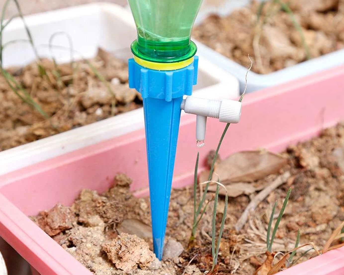 Plant Watering Spikes self Watering Spikes Water dripper for Plants, Adjustable Plant Watering Devices with Slow Release Control Valve Switch