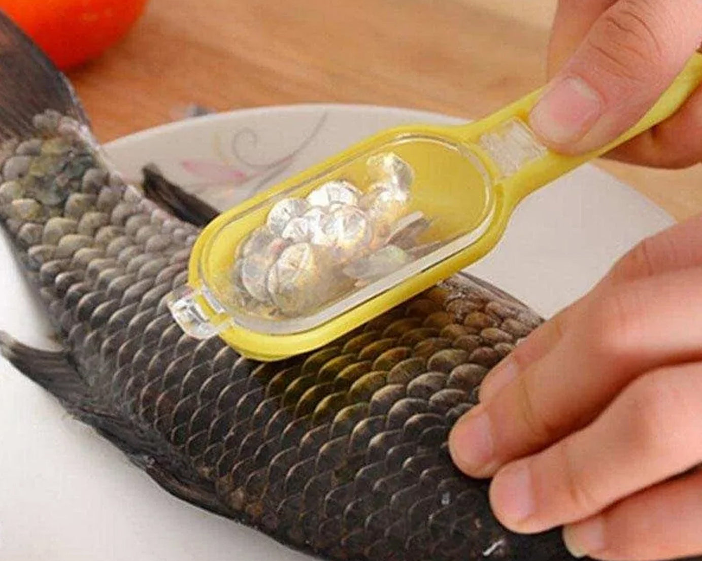 Effortless Fish Cleaning: Scraper, Grater & Brush in One (1 Pc)