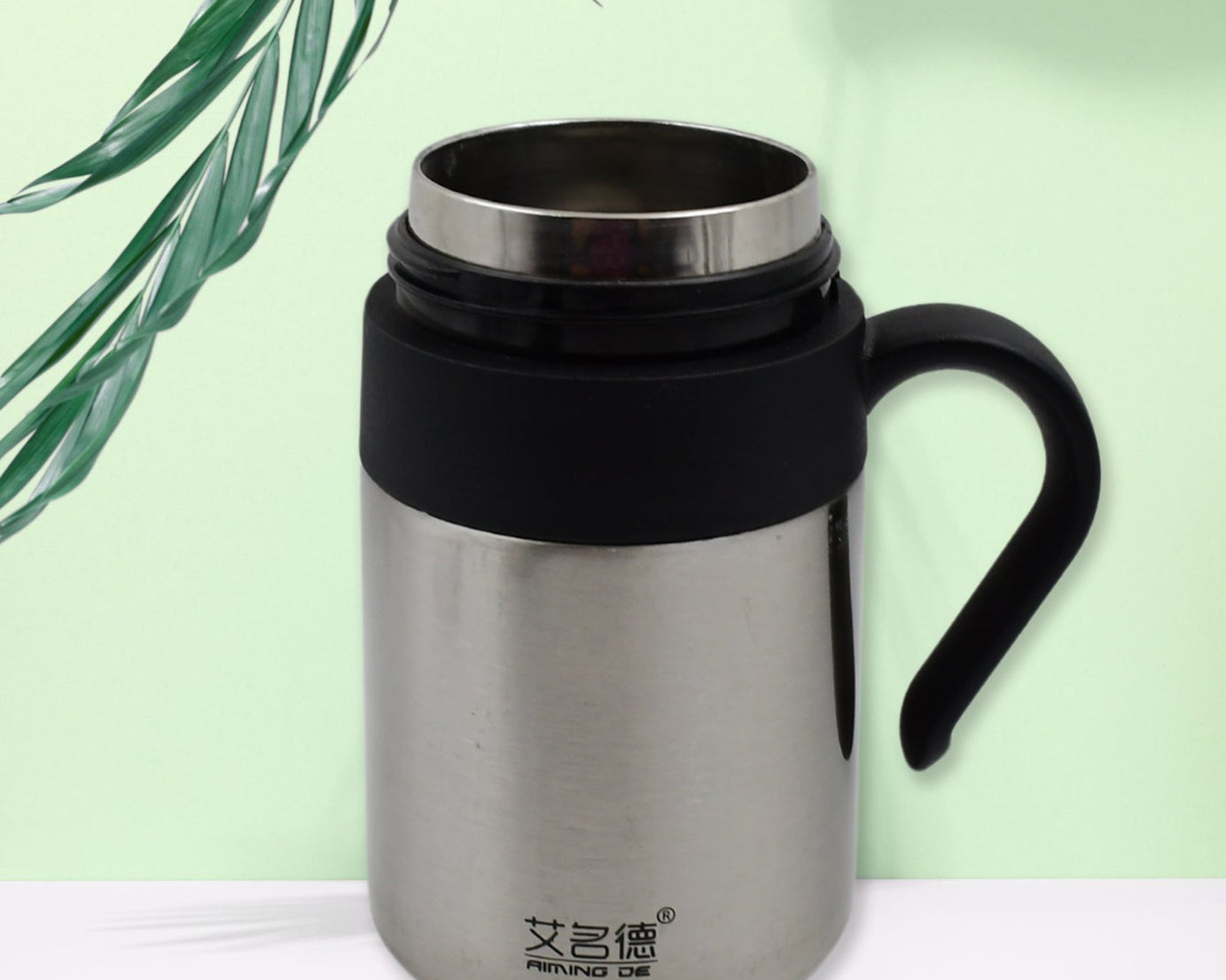 Vacuum Insulated Cup With Hand