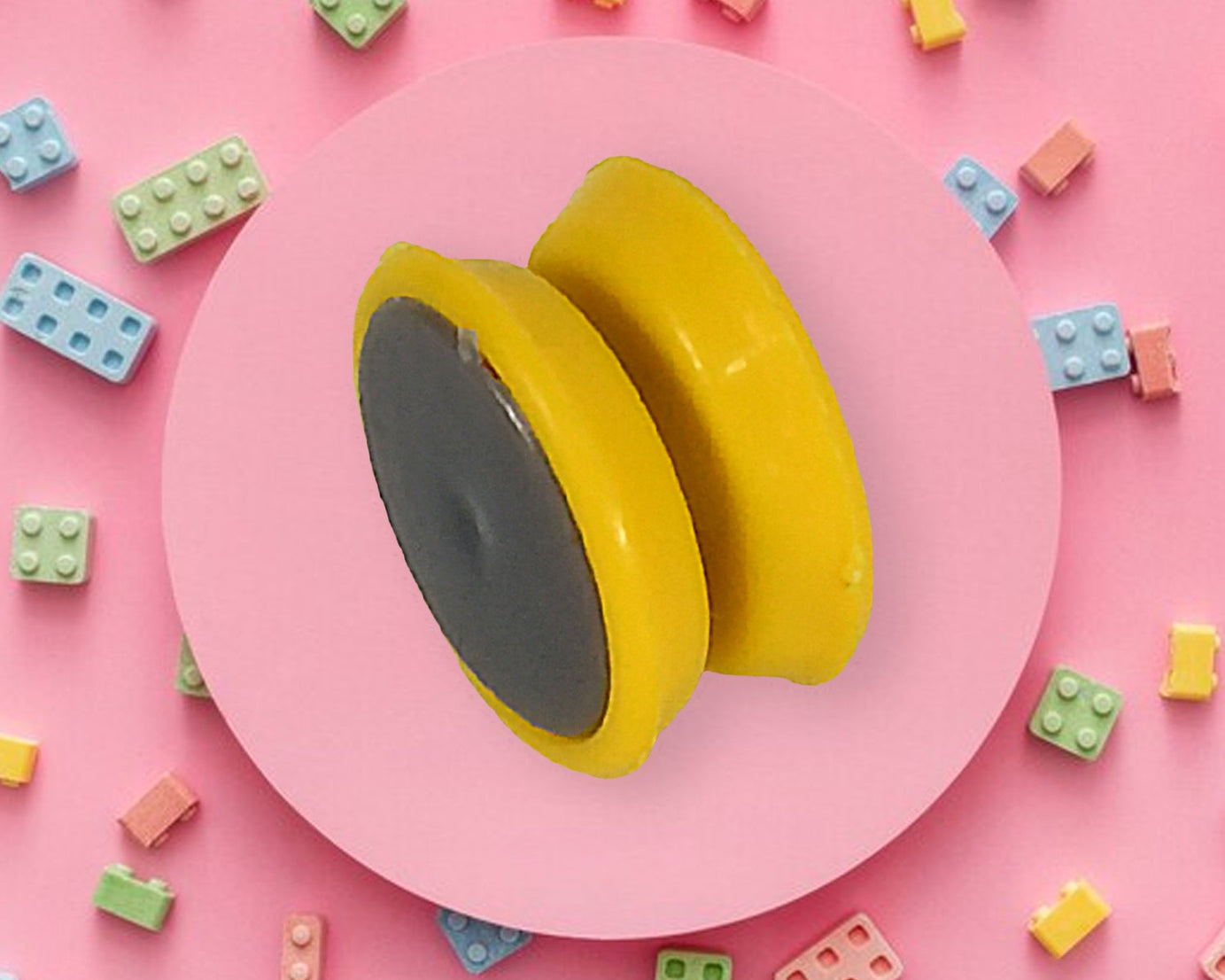 Small yoyo toy with string, rotating yoyo toy, brain exerciser for kids